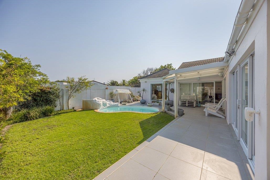 4 Bedroom Property for Sale in Flamingo Vlei Western Cape